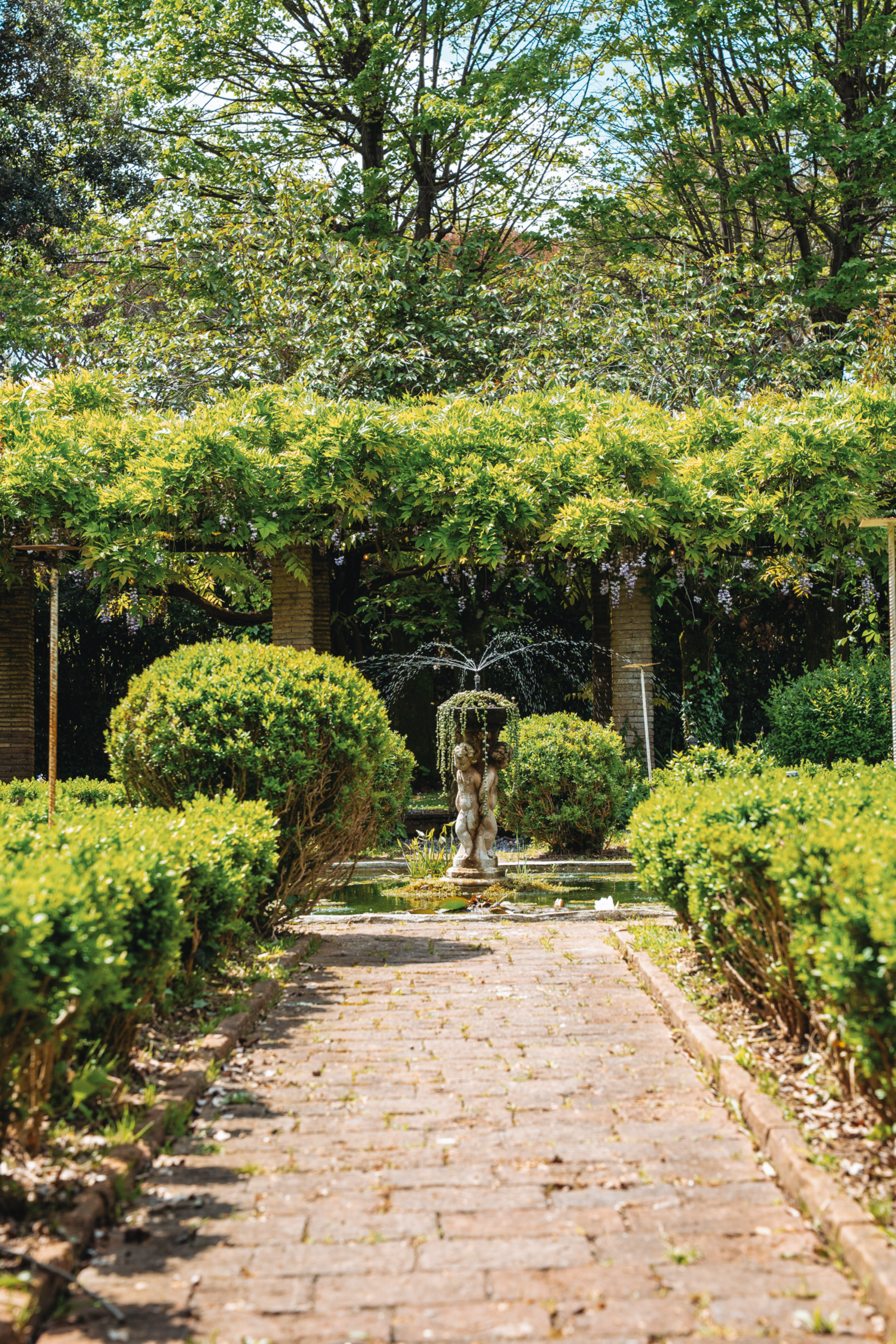Giardino del Ninfeo di sera